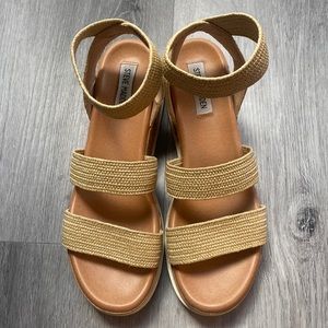 Steve Madden platform sandals